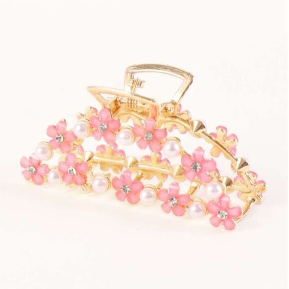 Pearl and Flower 🌸 Hair Claw - Picture 1 of 3